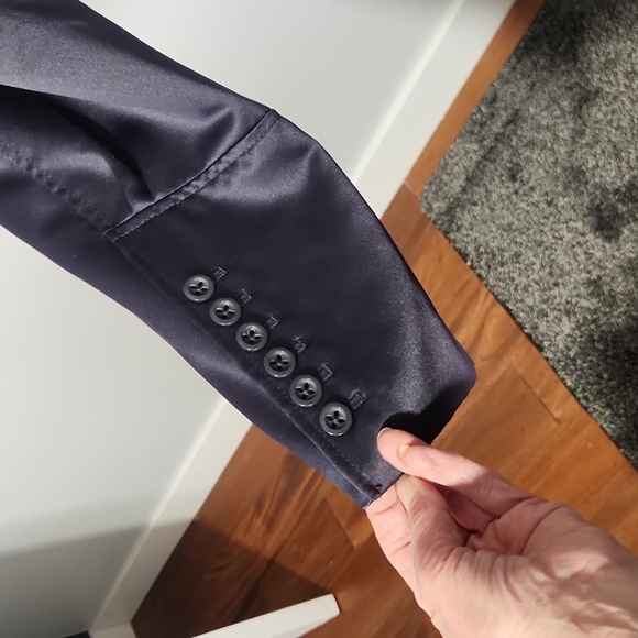 Blazer - Picture 3 of 5